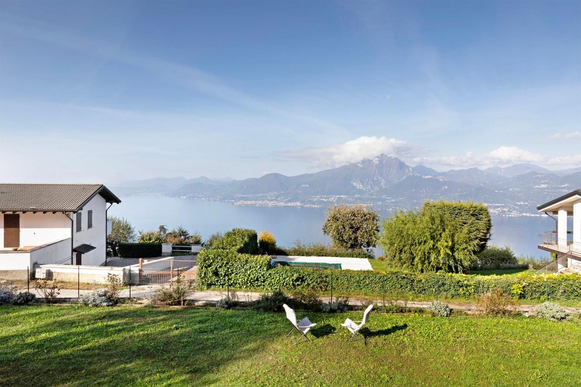 Monoroom With Garden And Lake View Torri Del Benaco Exterior photo