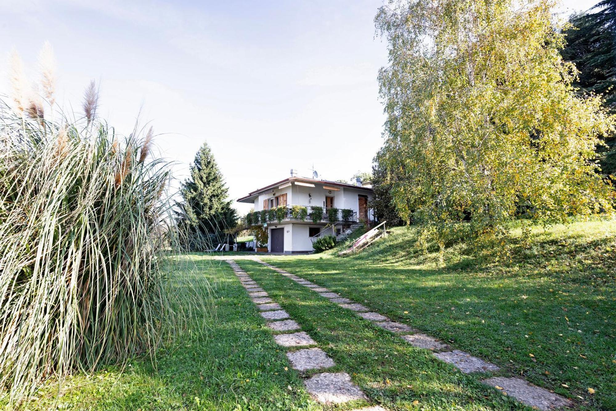 Monoroom With Garden And Lake View Torri Del Benaco Exterior photo